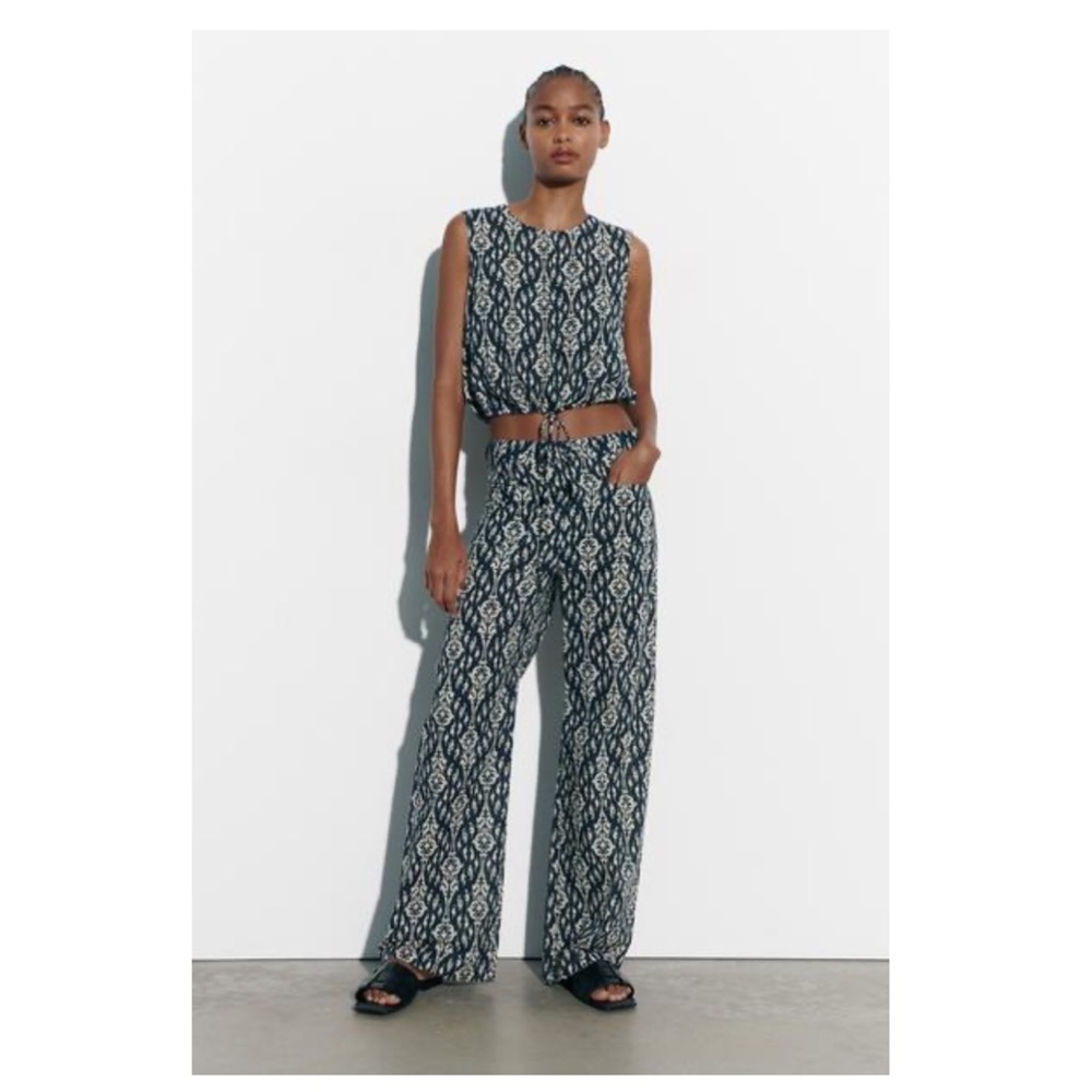 Zara sleeves Top - Pattern - Small